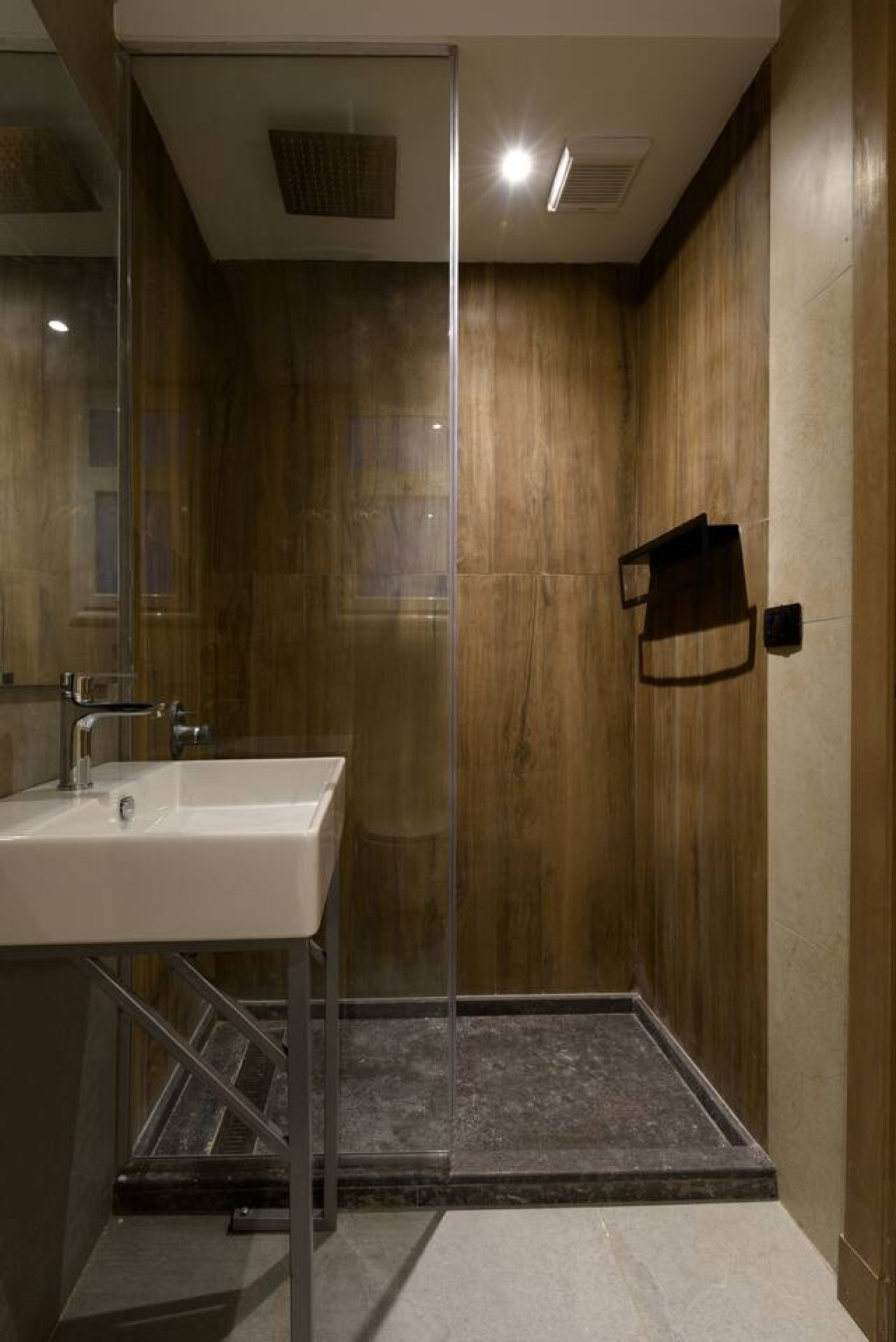 Cozy Room @cairo Downtown in Cairo - bedroom view 2