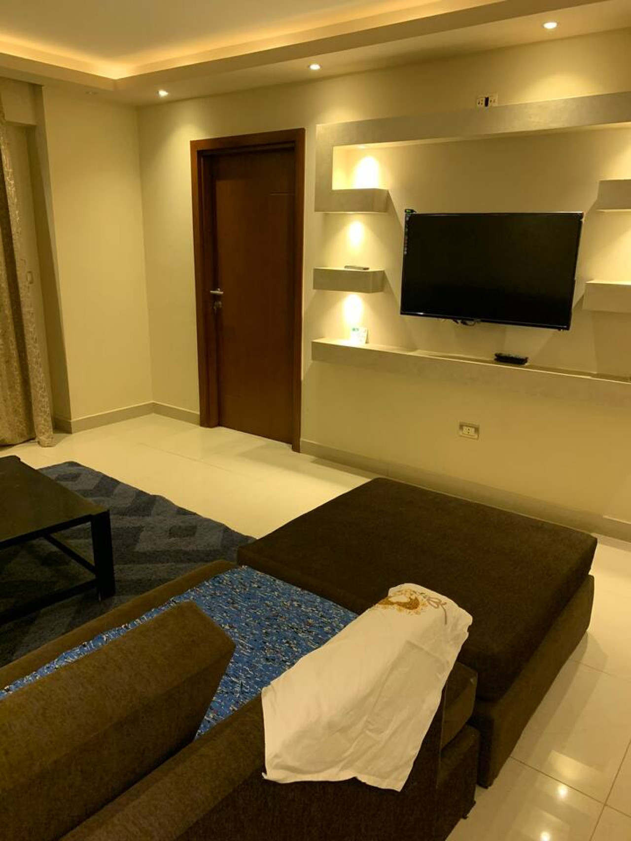 Spacious 2-modern Bedroom In Nasr City in Cairo - interior view view 5