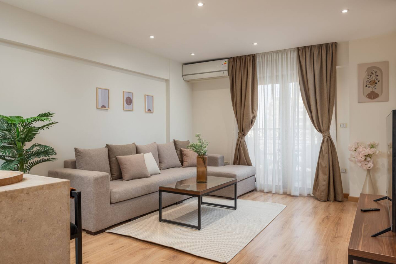 Spacious 2 Br Near To City Stars in Cairo - interior view view 5