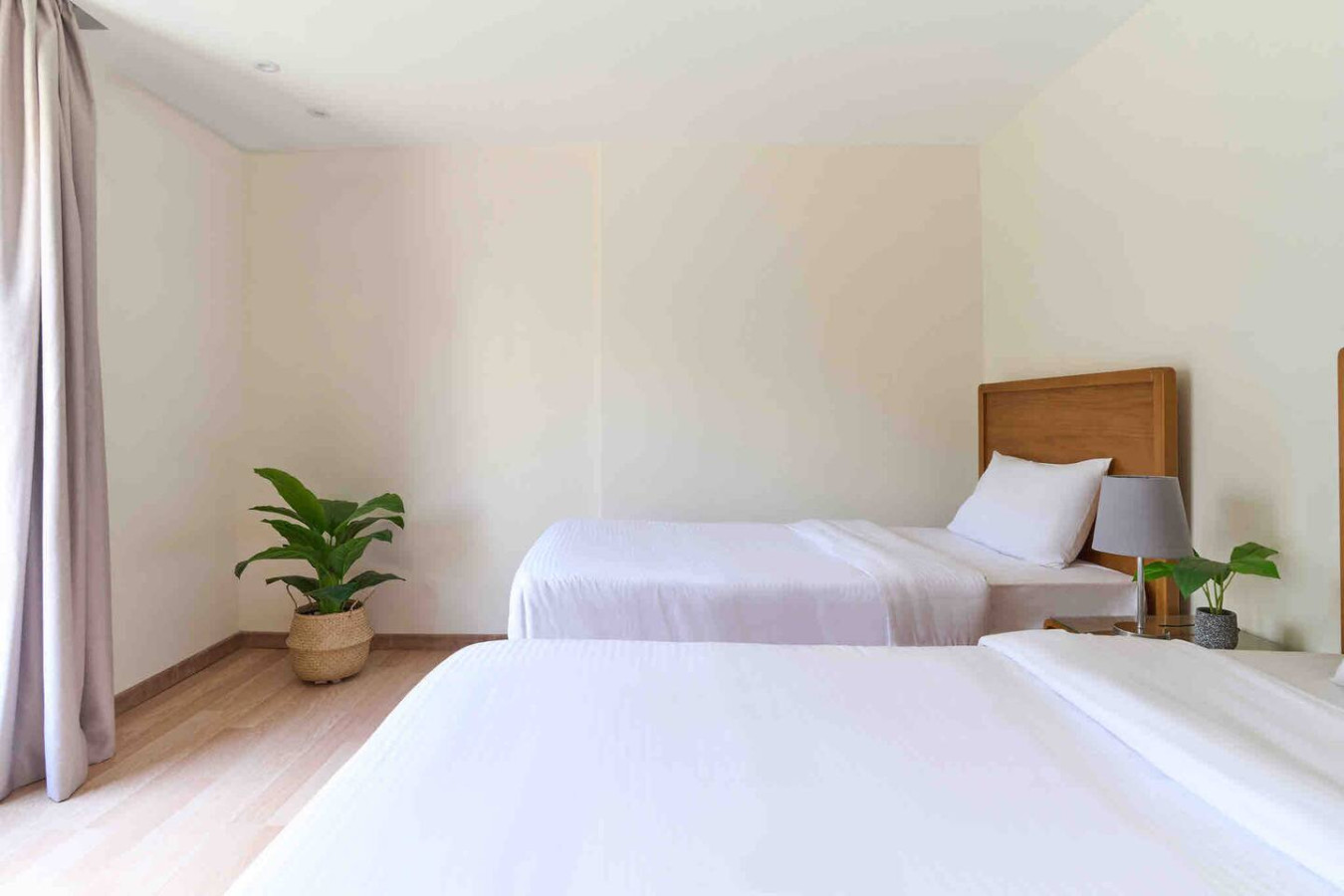 Comfy Beautiful Two Bedroom Apartment in Cairo - bedroom view 2