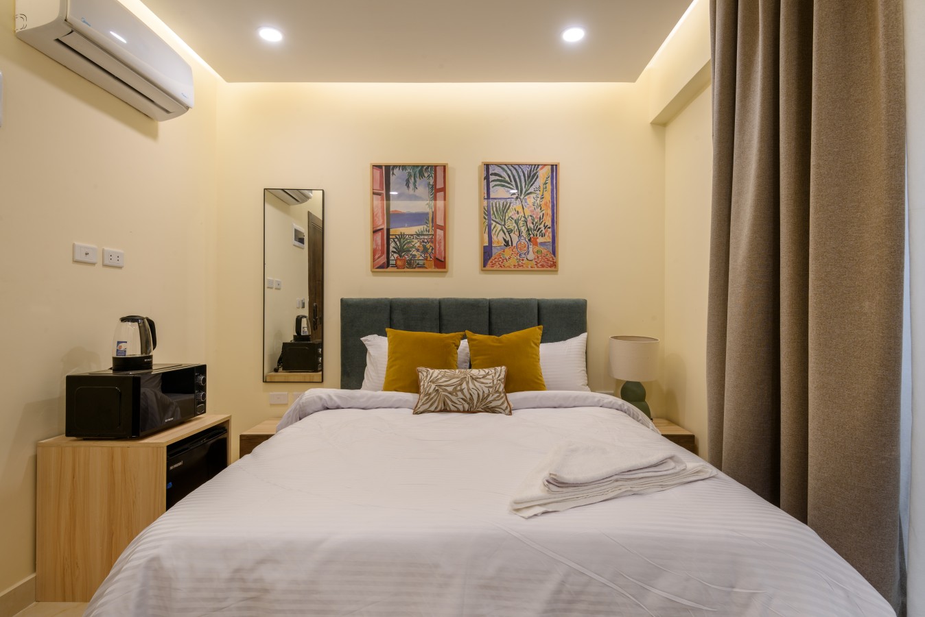 S103 | 8-min Airport Stay By Hazel Spaces in Nasr City - kitchen view 3
