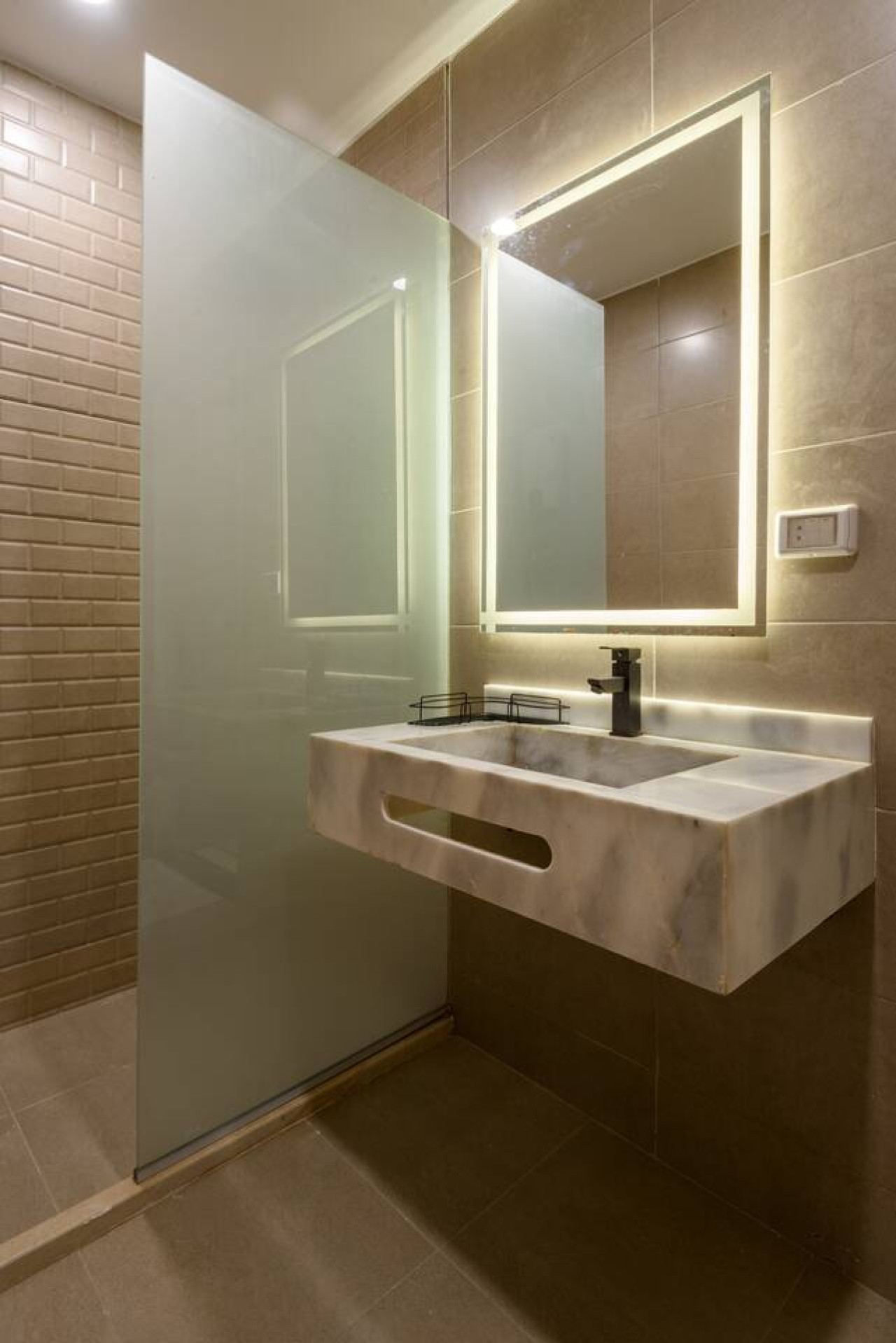 S103 | 8-Min Airport Stay by Hazel Spaces in Nasr City - kitchen view 3