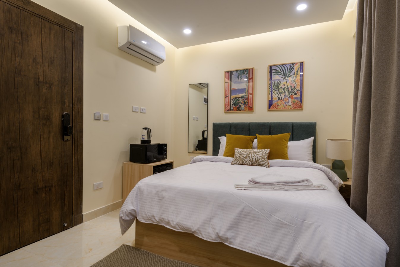 S103 | 8-min Airport Stay By Hazel Spaces in Nasr City - bedroom view 2