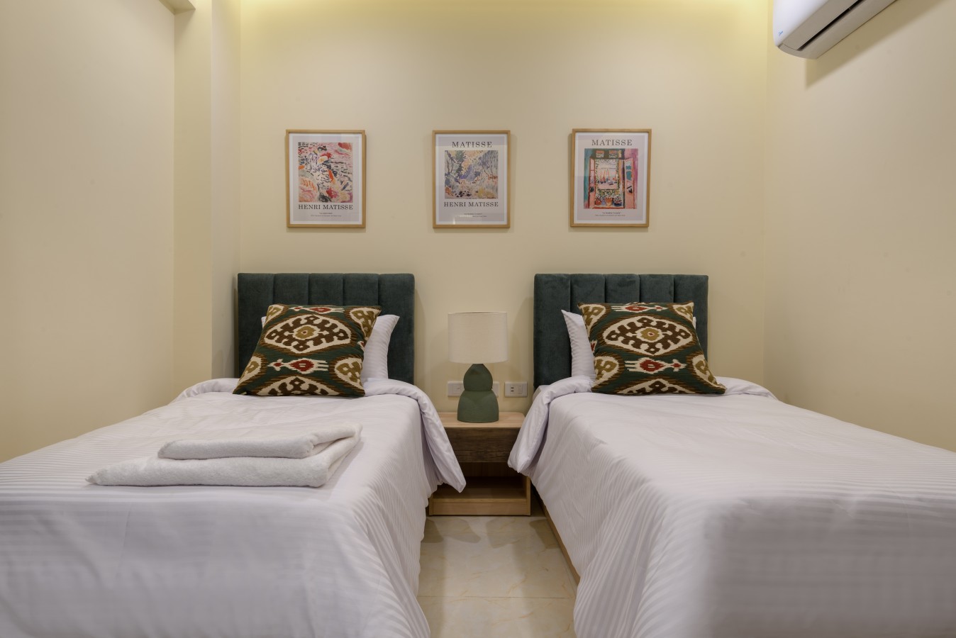 S104 | 8-min Airport Stay By Hazel Spaces in Nasr City - bedroom view 2