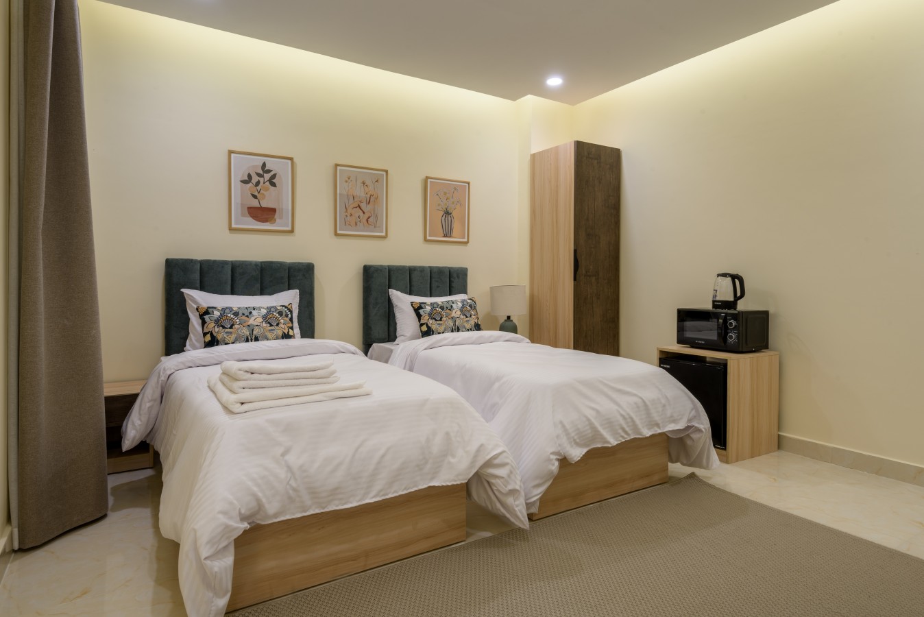 S205 | 8-min Airport Stay By Hazel Spaces