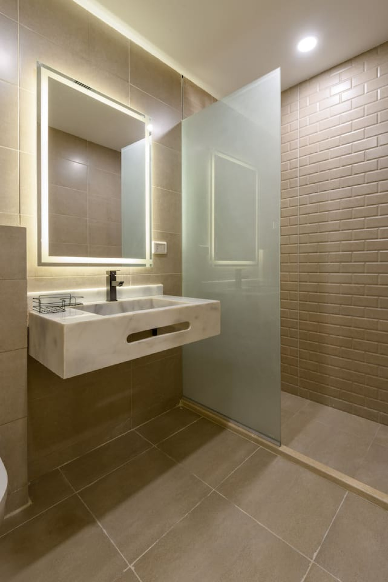 S 205 | 8-min Airport Stay By Hazel Spaces in Nasr City - kitchen view 3