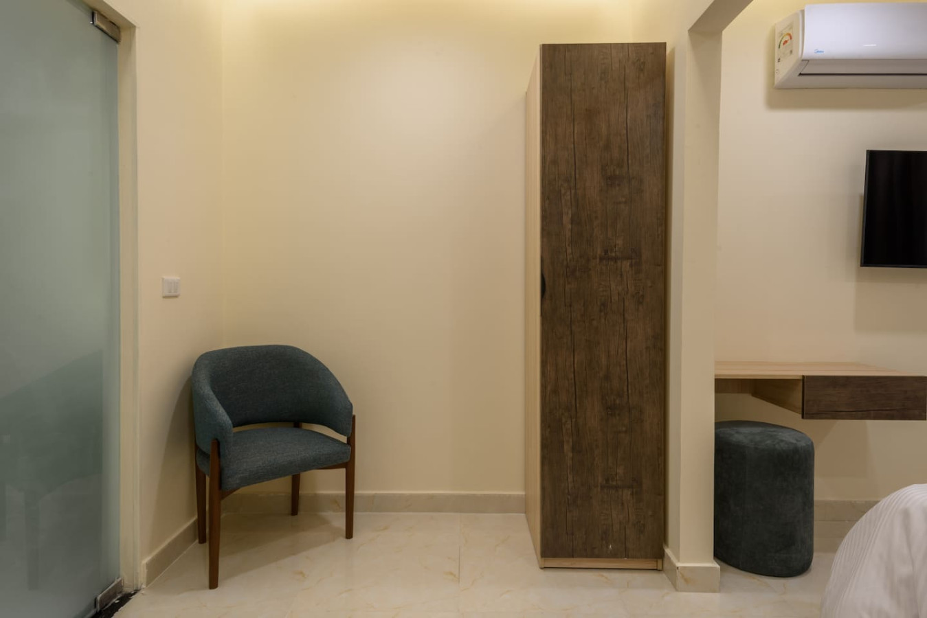 S204 | 8-min Airport Stay By Hazel Spaces in Nasr City - interior view view 5