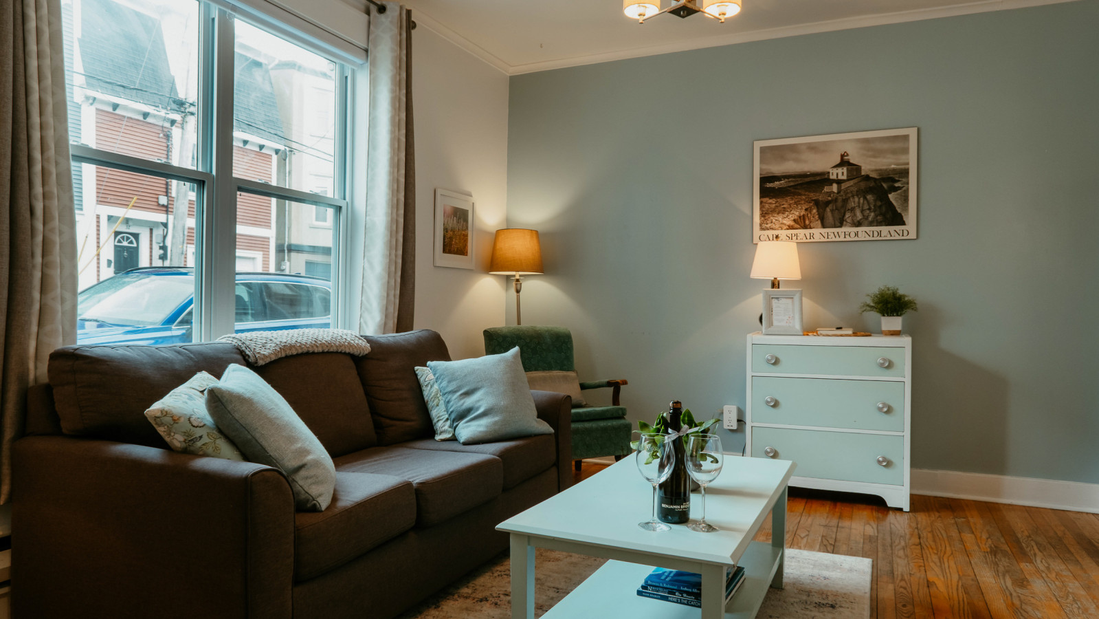 Cozy Townhouse Apartment | Steps To Water St. - Canada