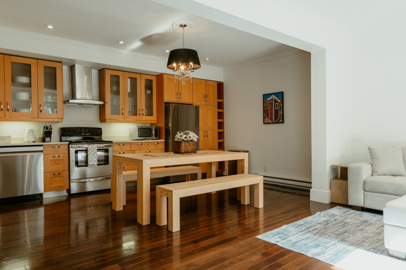 Spacious Townhouse | 3 Br, Steps To Water St. - Canada