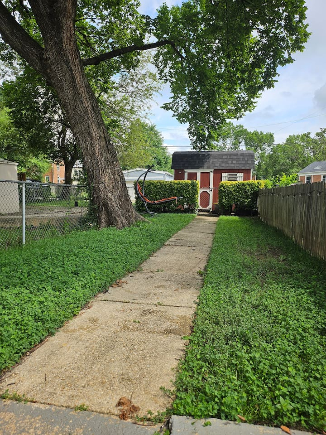 Cozy home Centrally located free parking sleeps 8