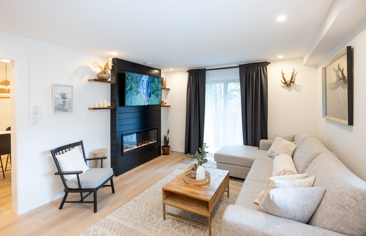 Cozy Creekside Condo With Heated Pool And Fireplace - Charming Retreat - 加拿大