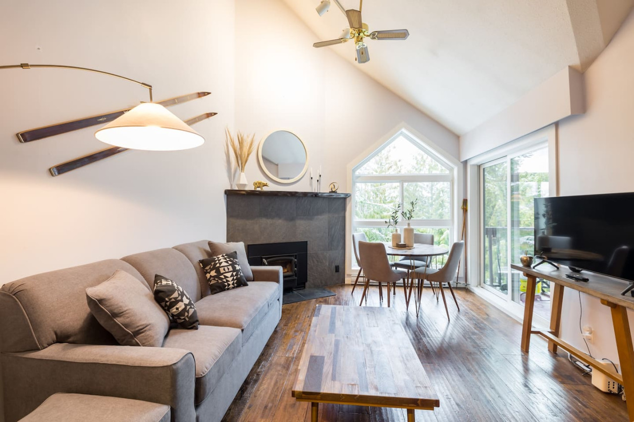 Charming Retreat With Private Patio And Bbq - Picturesque Mountain Escape - Canadá