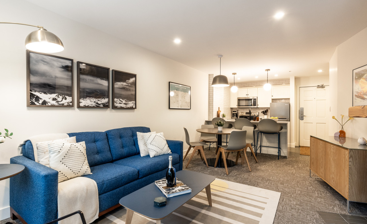 Ski-in/out Access And Year-round Heated Pool - Stunning Alpine Retreat - 캐나다