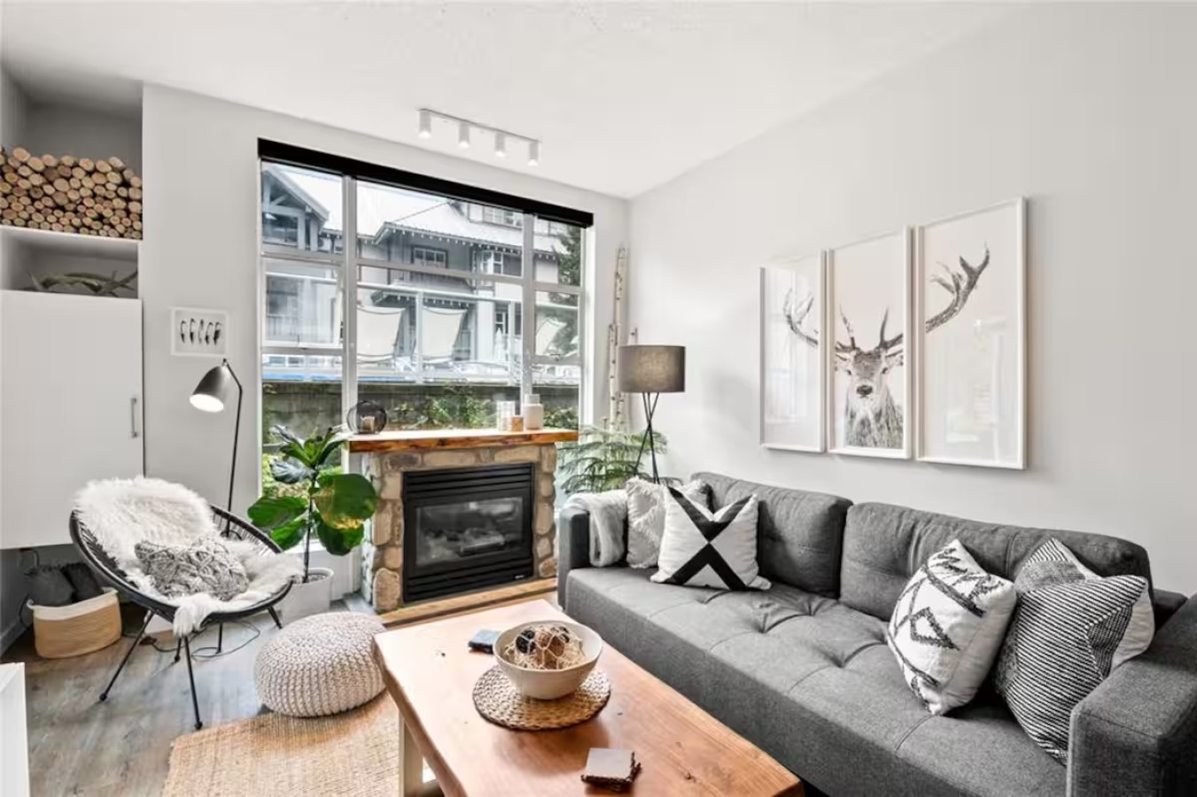 Charming Suite With Heated Pool And Gas Fireplace - Cozy Alpine Retreat - 캐나다
