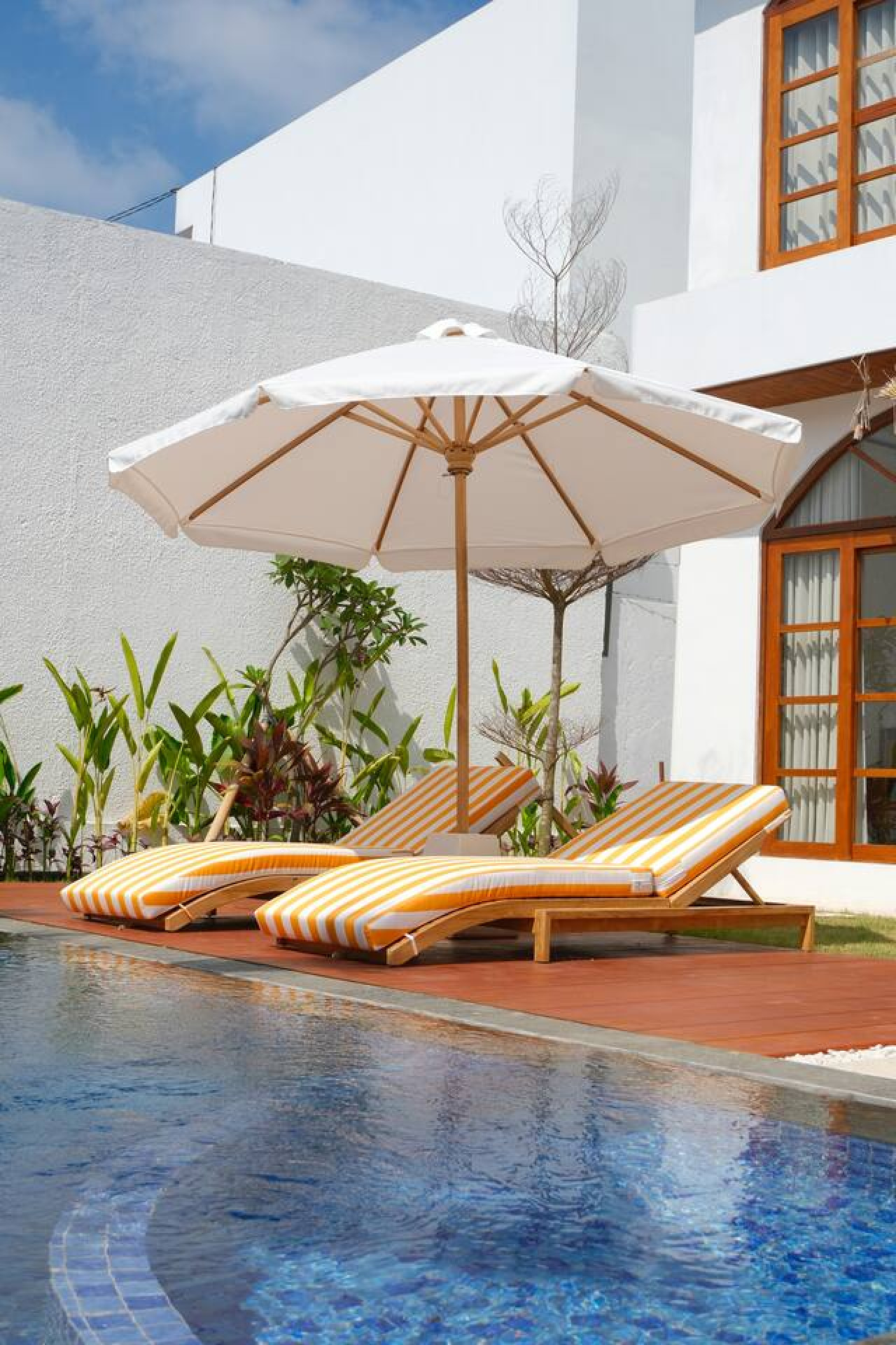 Poolside Sun Lounger