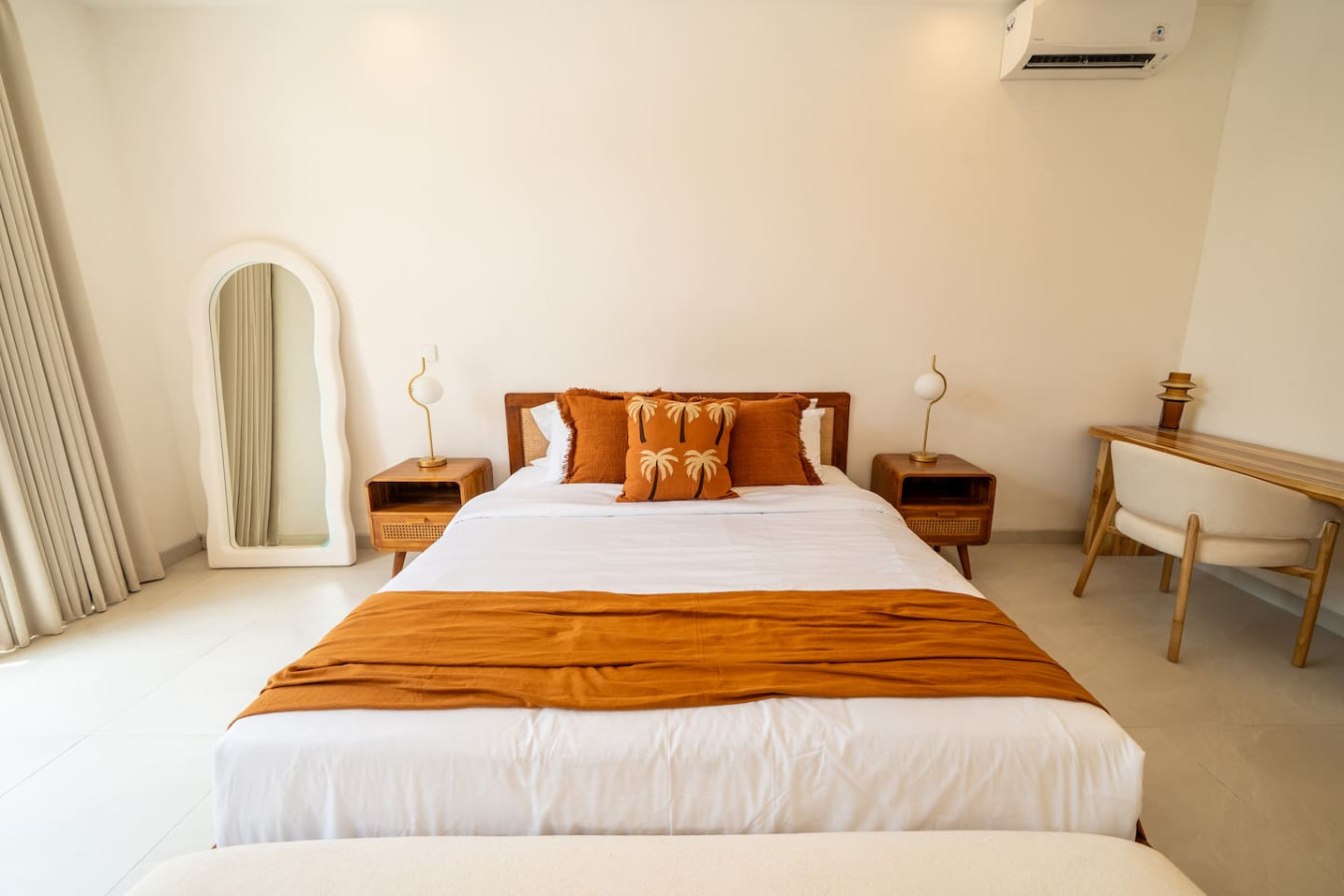 Cozy King Bed with Warm Accents