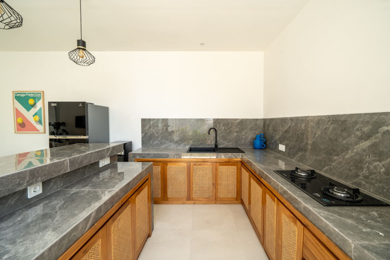 Fully Equipped Modern Kitchen