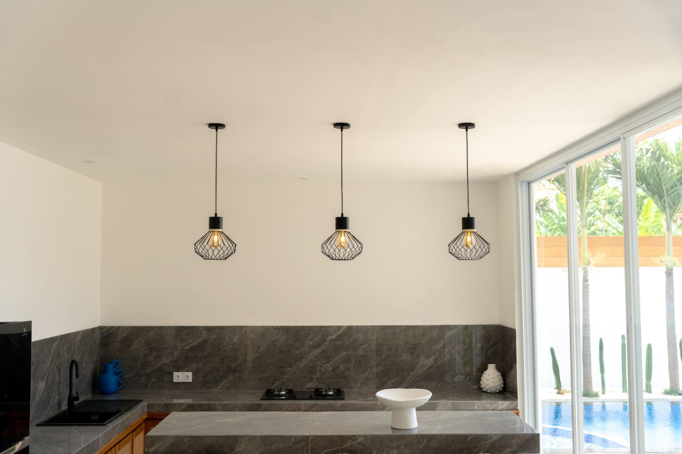 Kitchen & Dining with Poolside Light