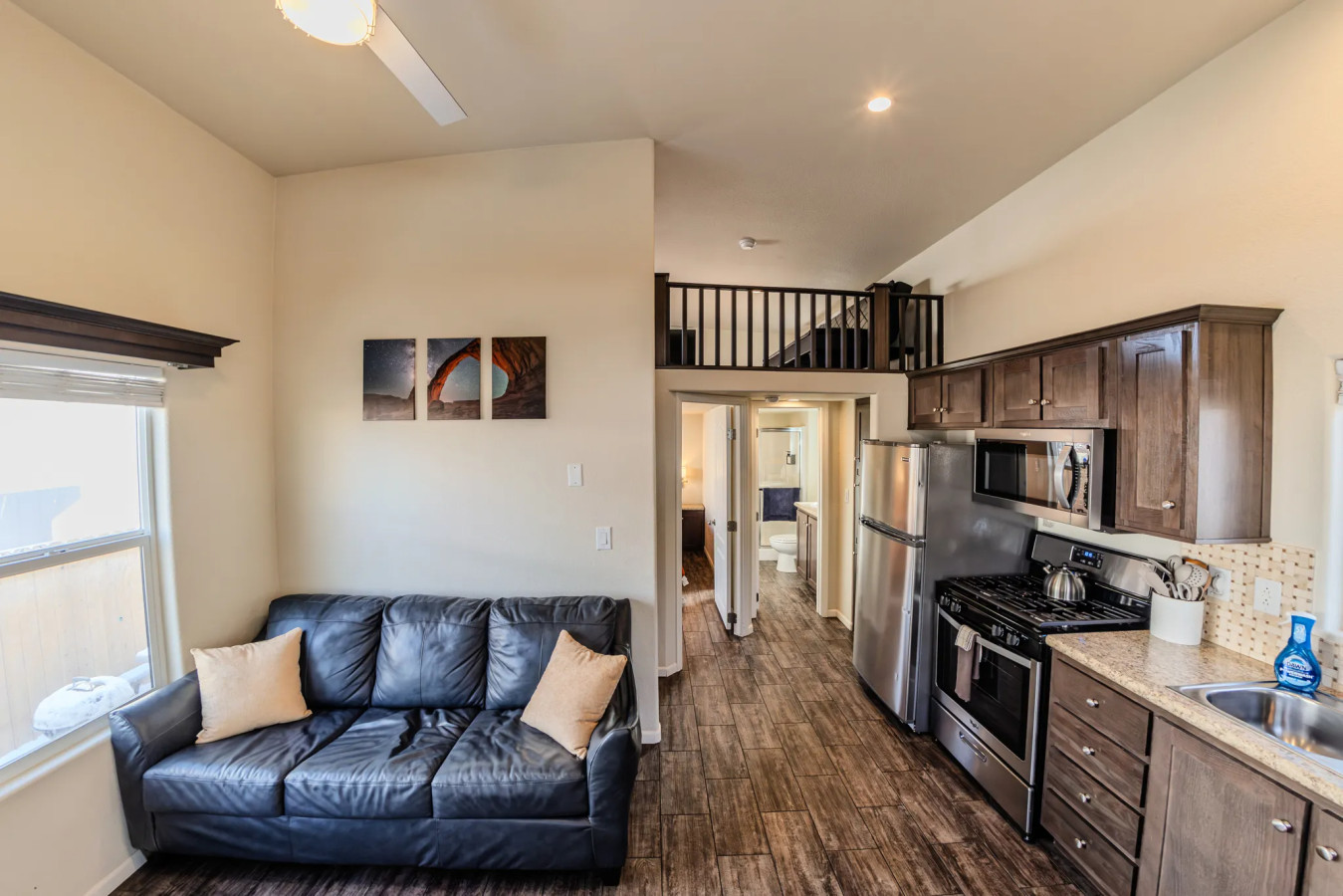 Corona Arch Cabin #04