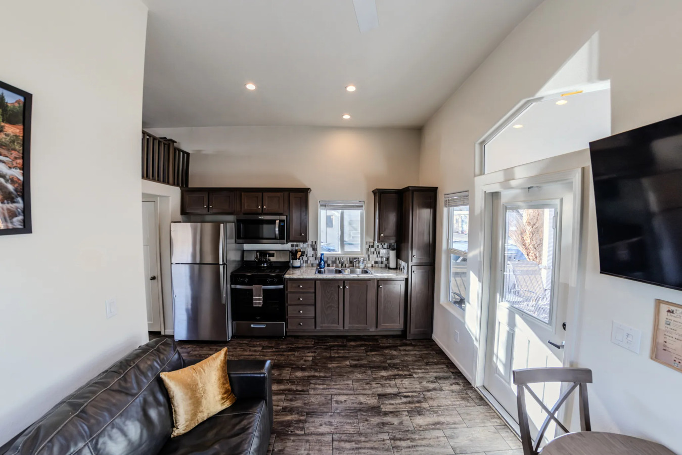 Mill Creek Falls Cabin #02