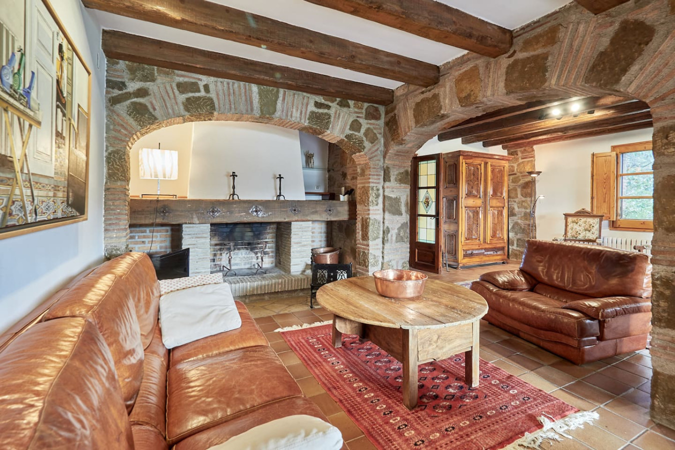 LuxRural Montserrat | Masía con chimenea y piscina con vistas únicas