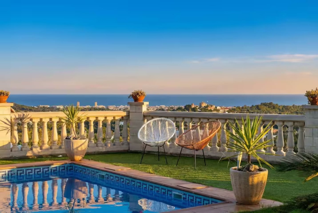 Villa con vistas al mar| Piscina | Cerca Barcelona