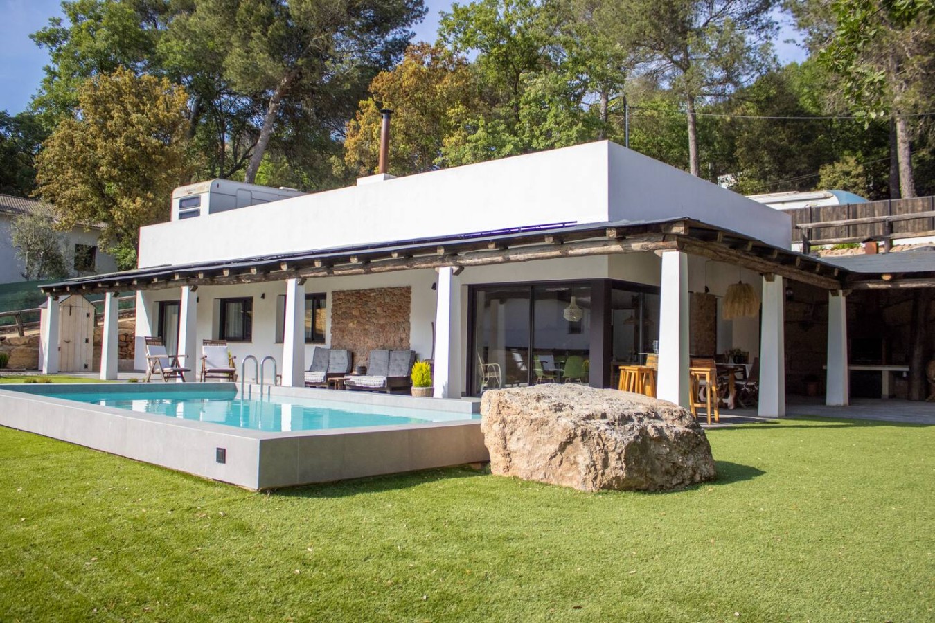 Lamagada – Montseny Home with a Saltwater Pool
