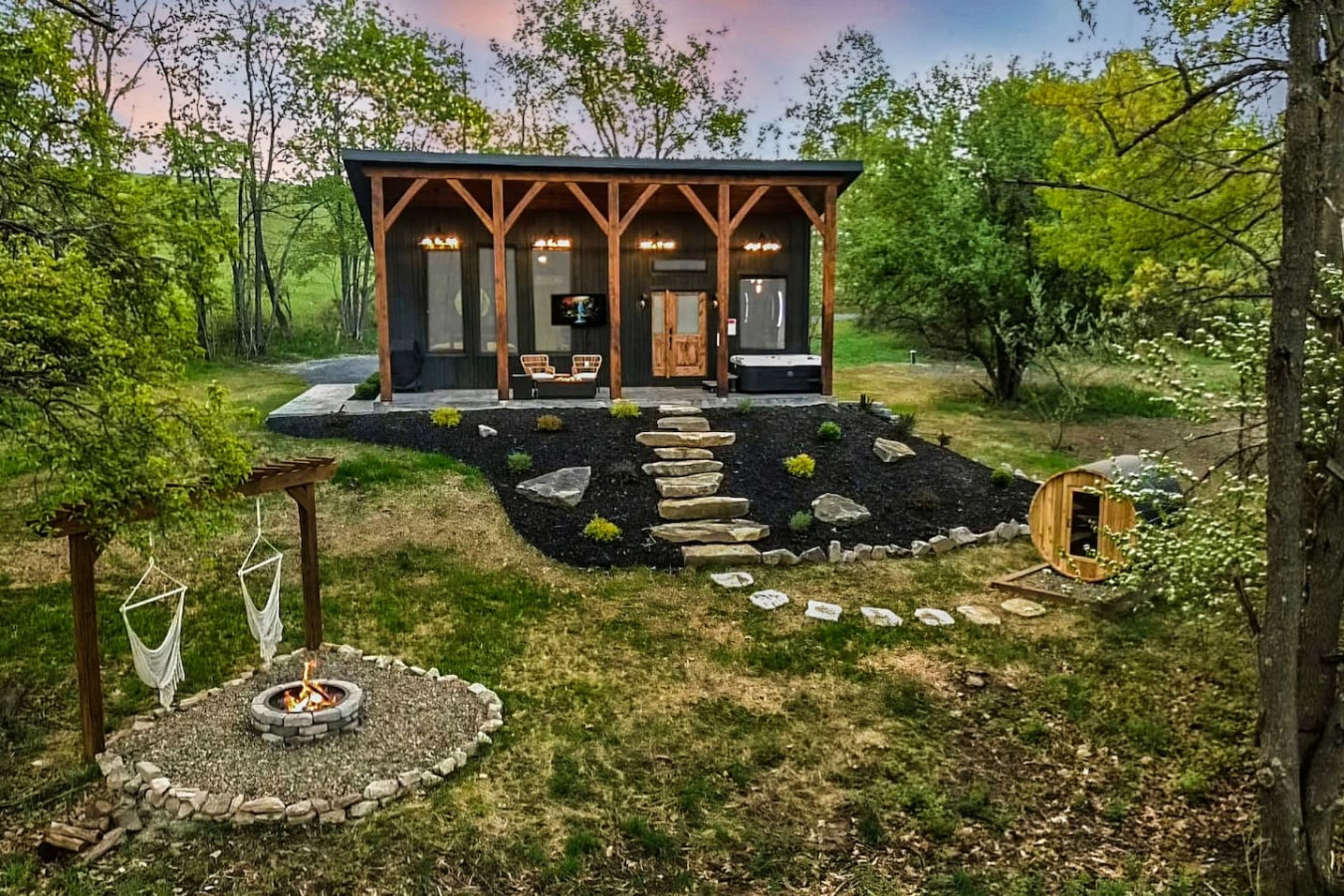 Chalet in the Orchard; Romance, Luxury, Relaxation