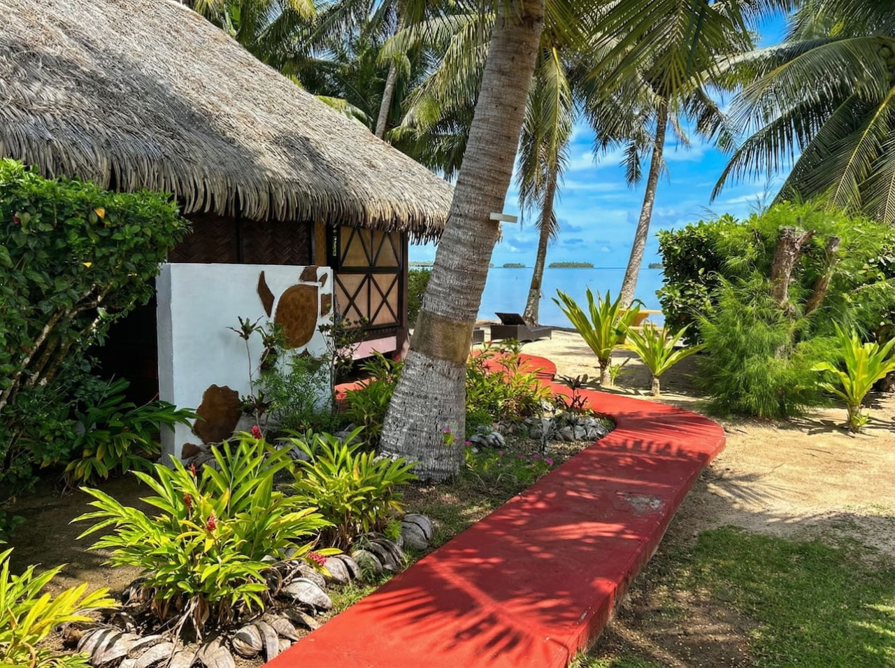 Bungalow Beach Tradition
