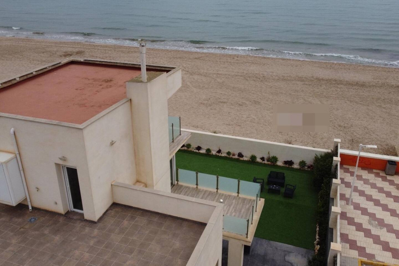 Villa Valencia junto al mar — comedor