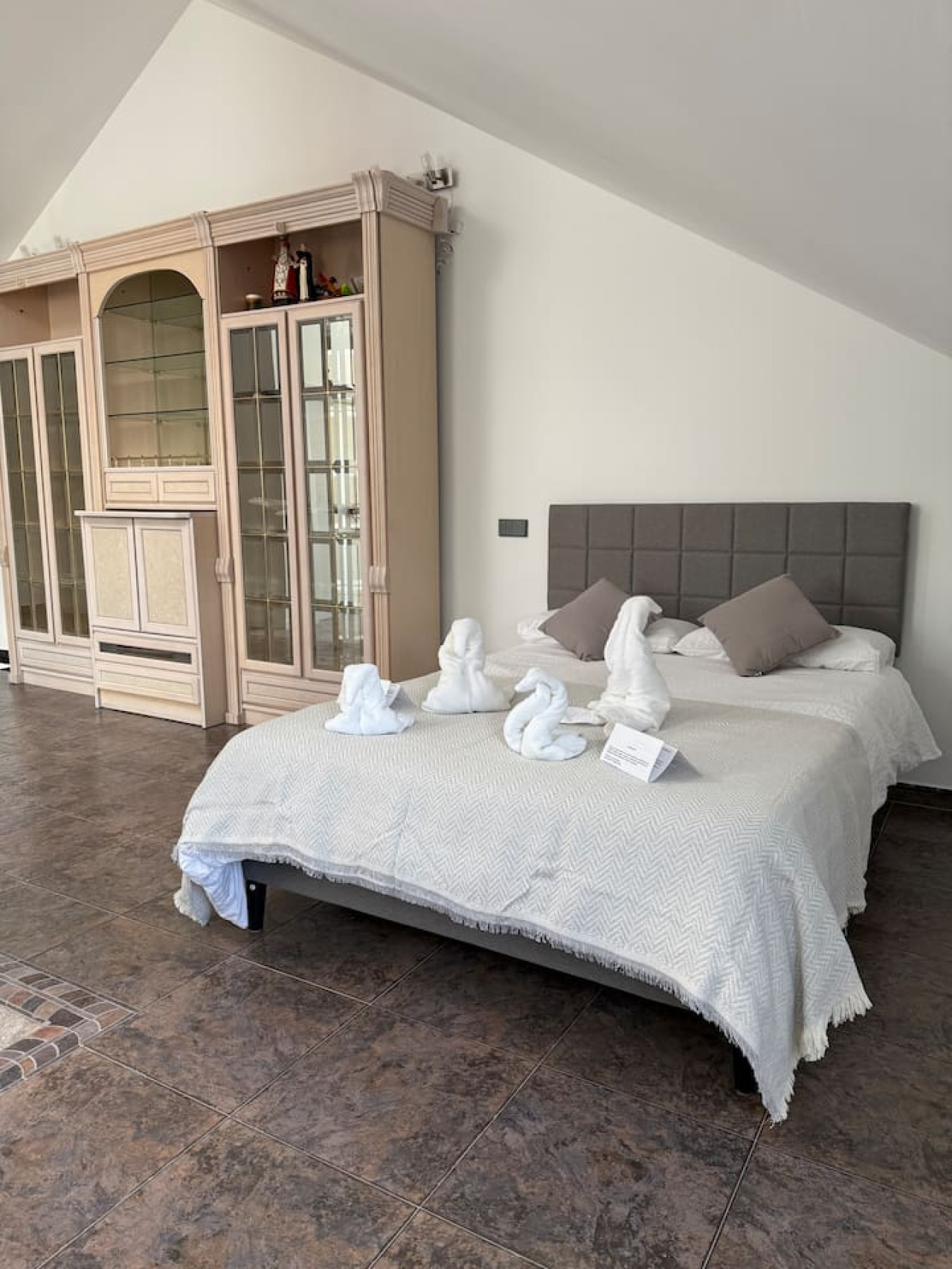 Chalet vanguardista Madrid — imagen adicional