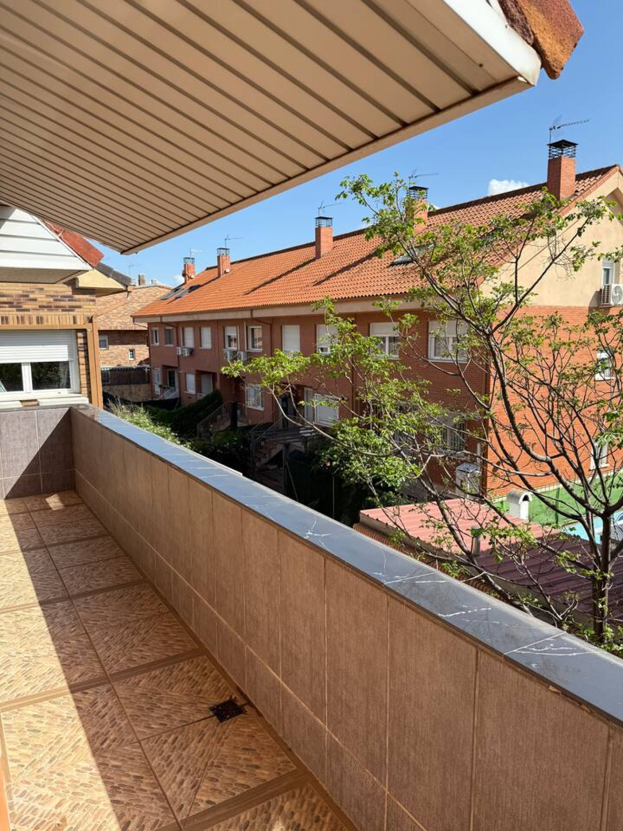 Chalet vanguardista Madrid — dormitorio principal