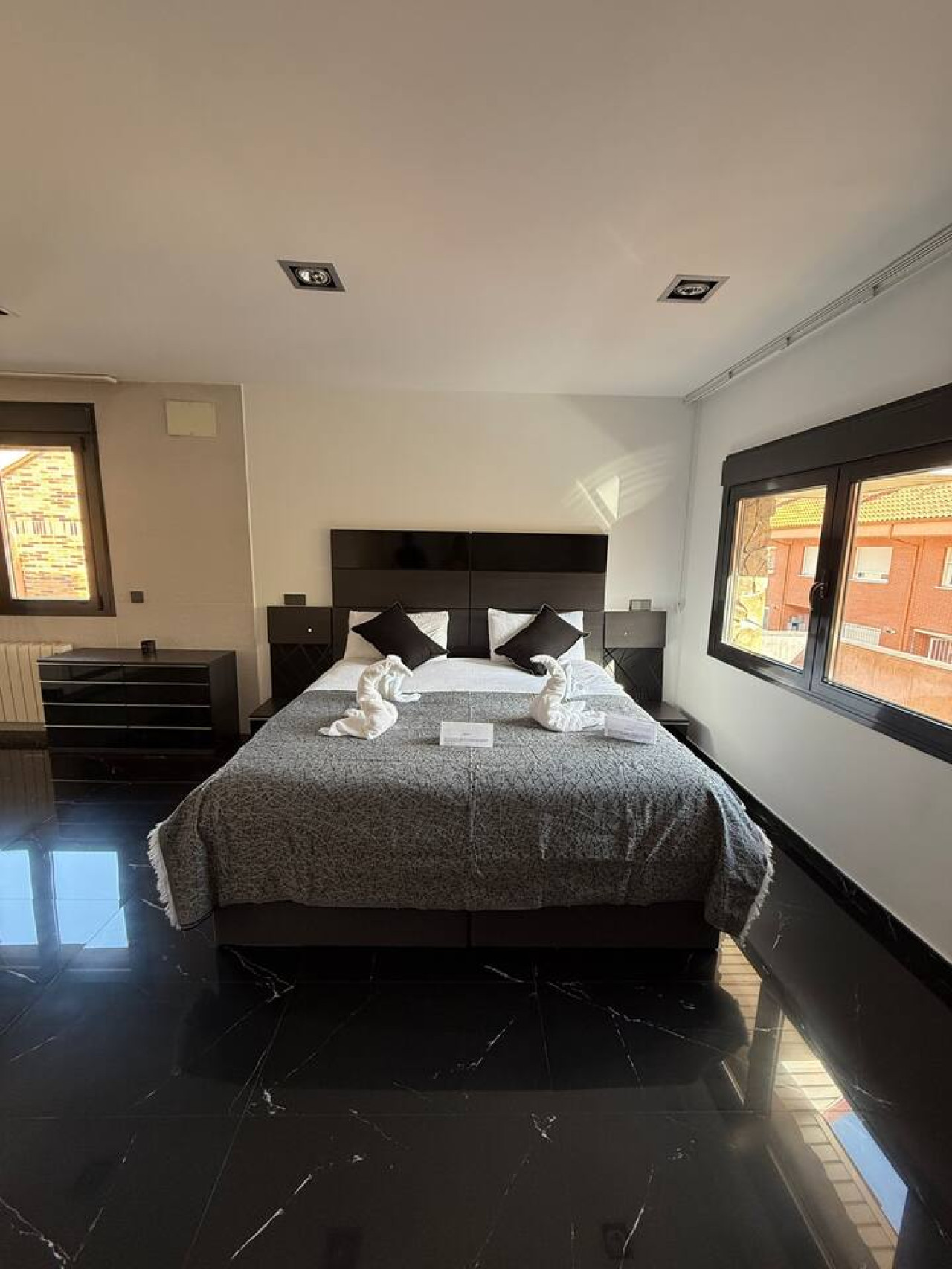 Chalet vanguardista Madrid — zona noche