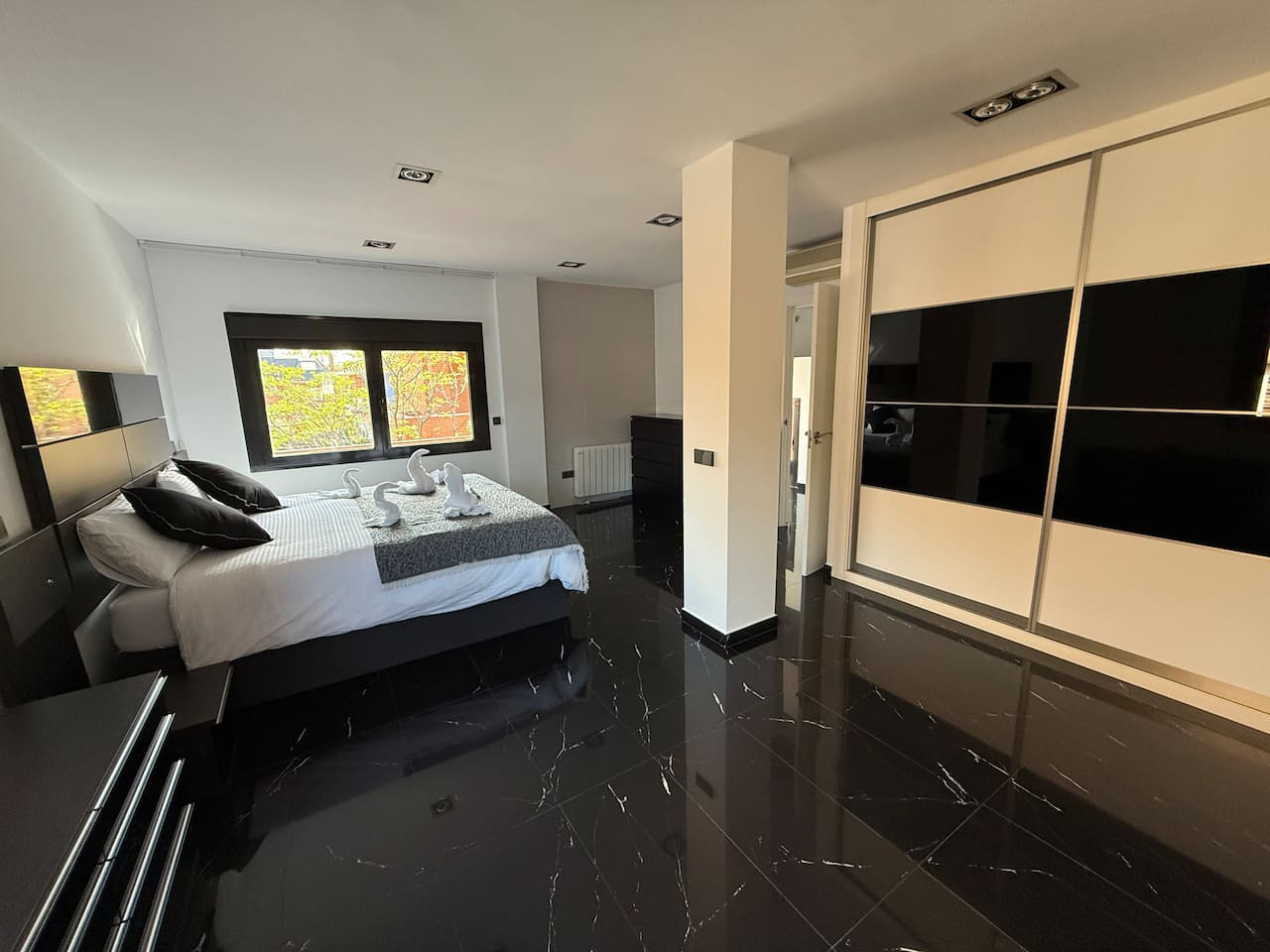 Chalet vanguardista Madrid — zona exterior
