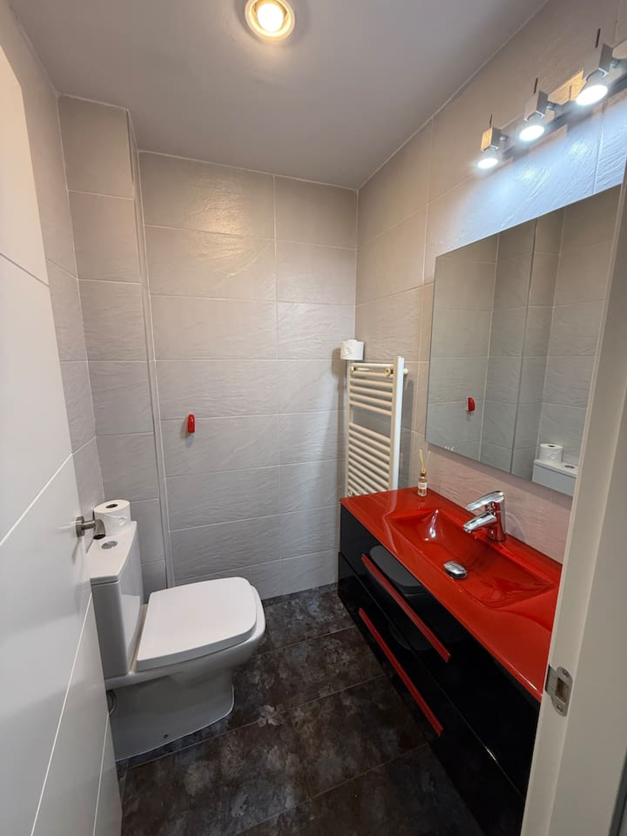 Chalet vanguardista Madrid — imagen adicional