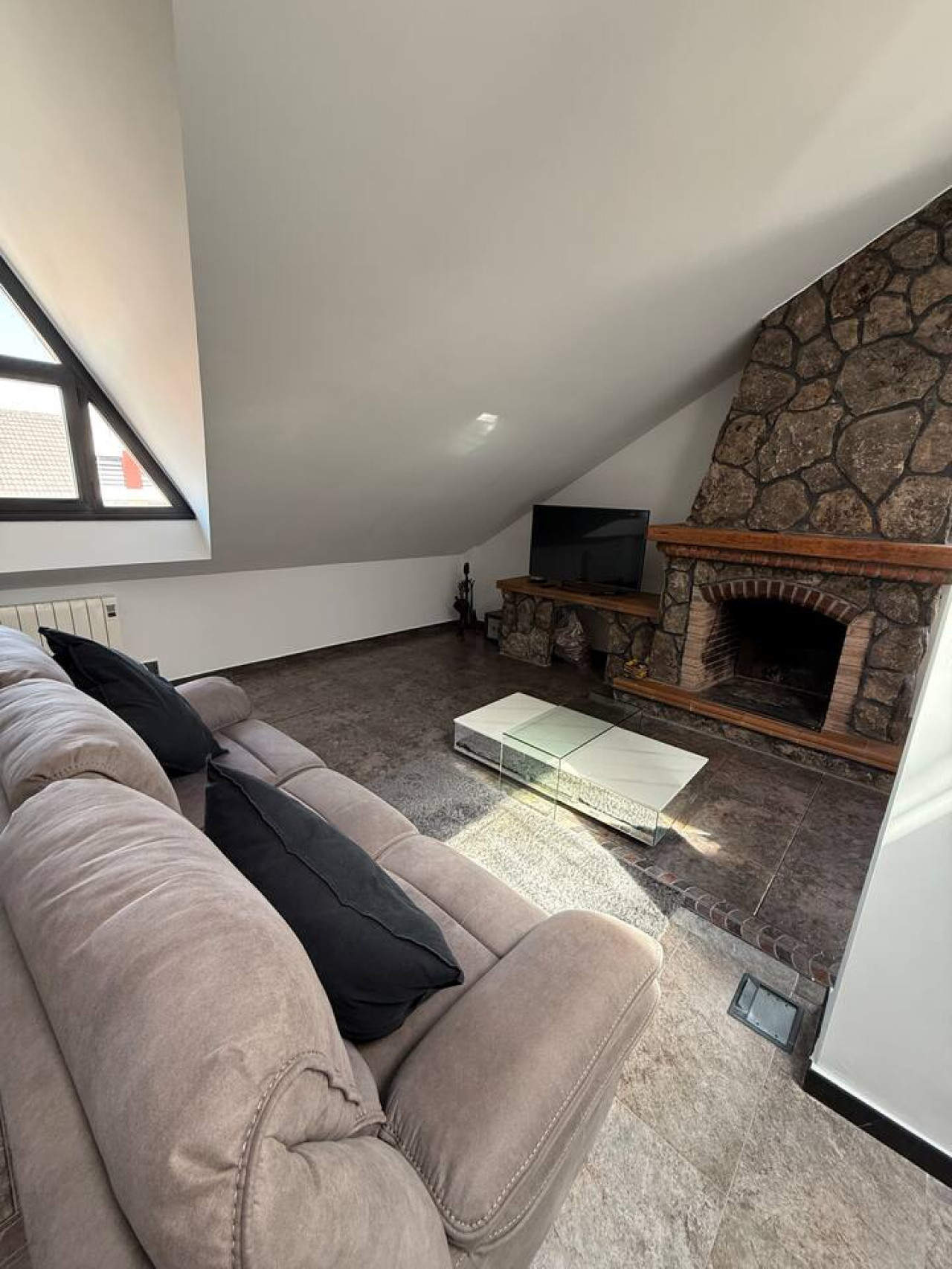 Chalet vanguardista Madrid — imagen adicional