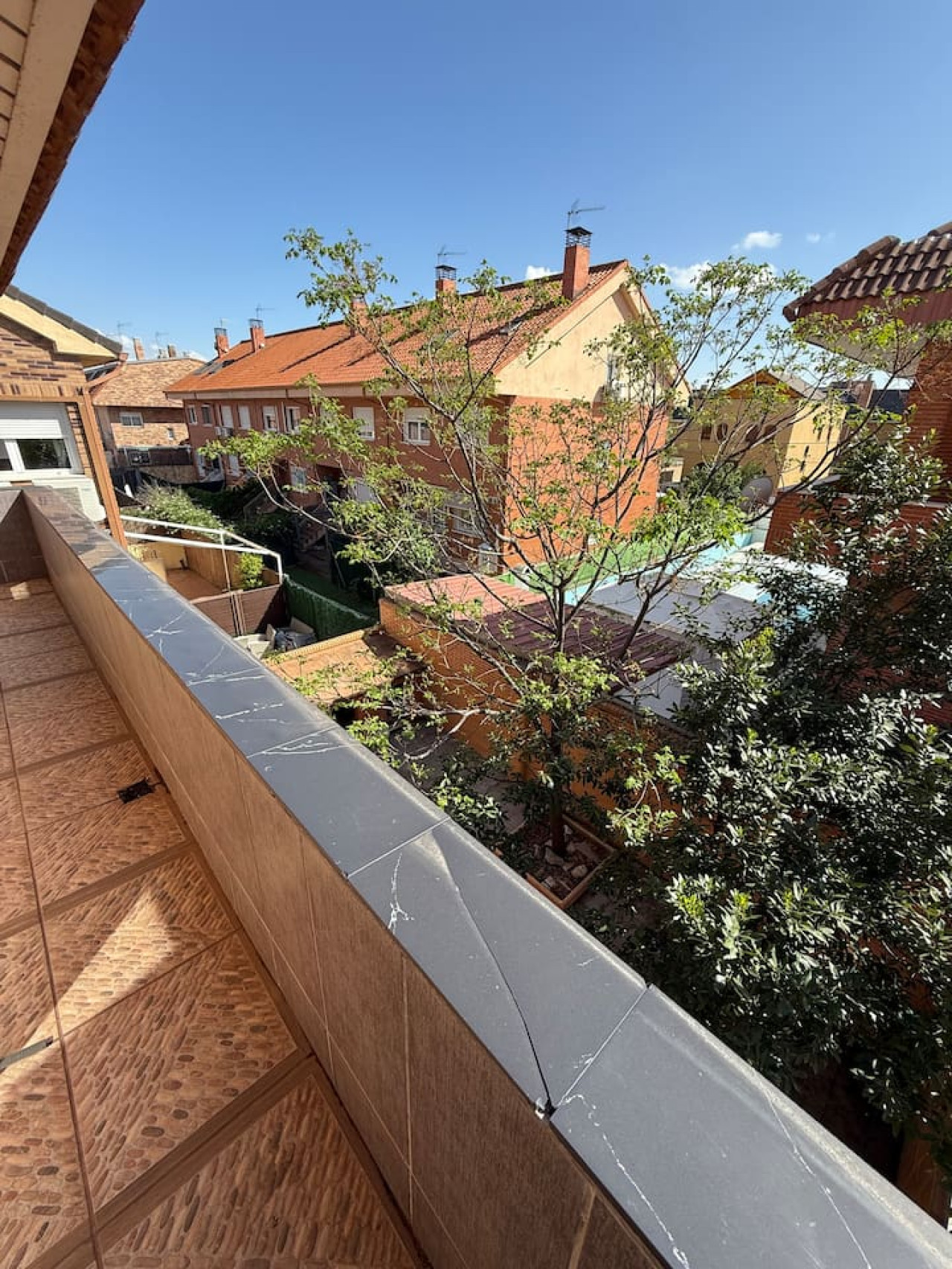 Chalet vanguardista Madrid — imagen adicional