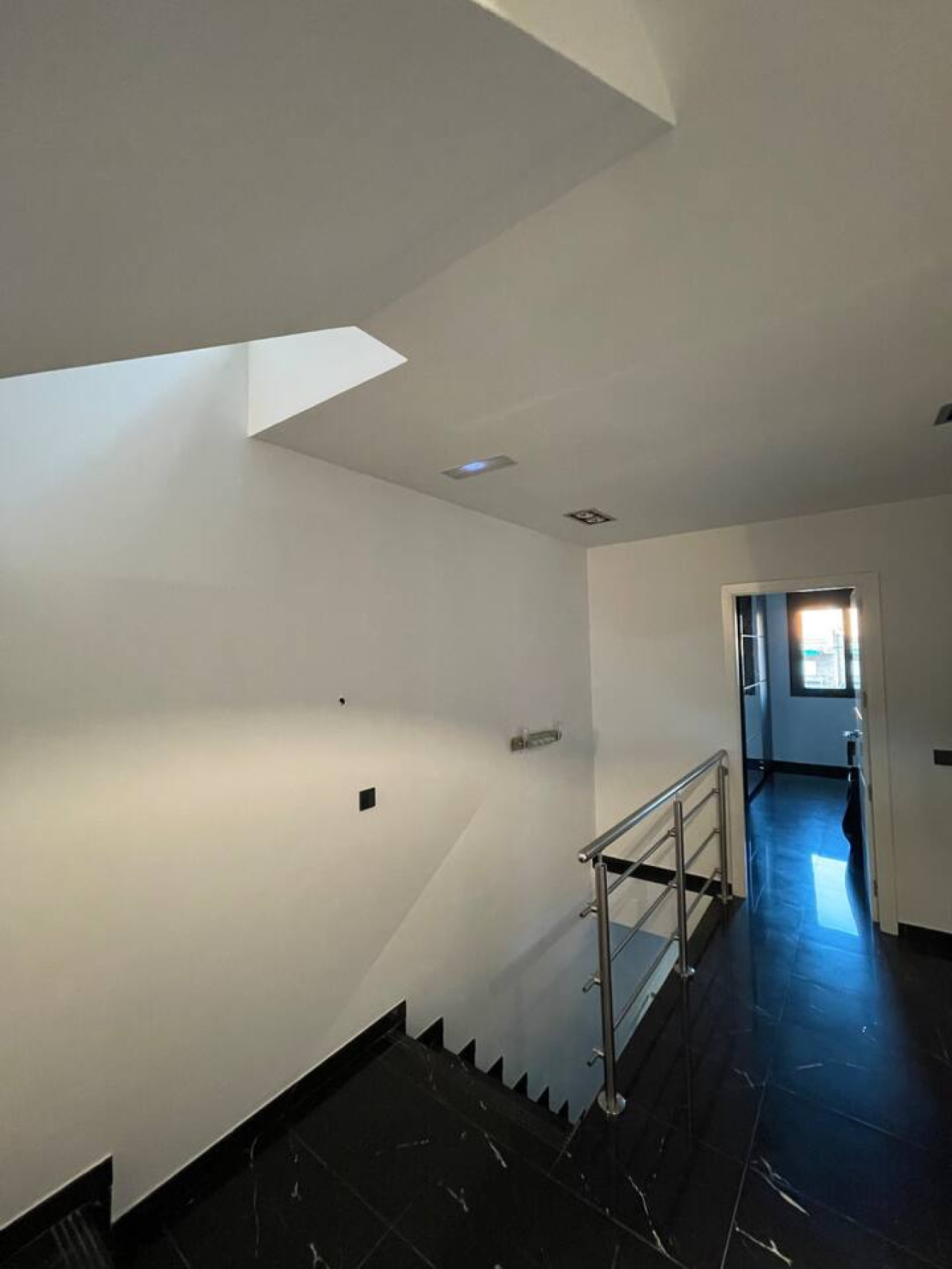 Chalet vanguardista Madrid — imagen adicional