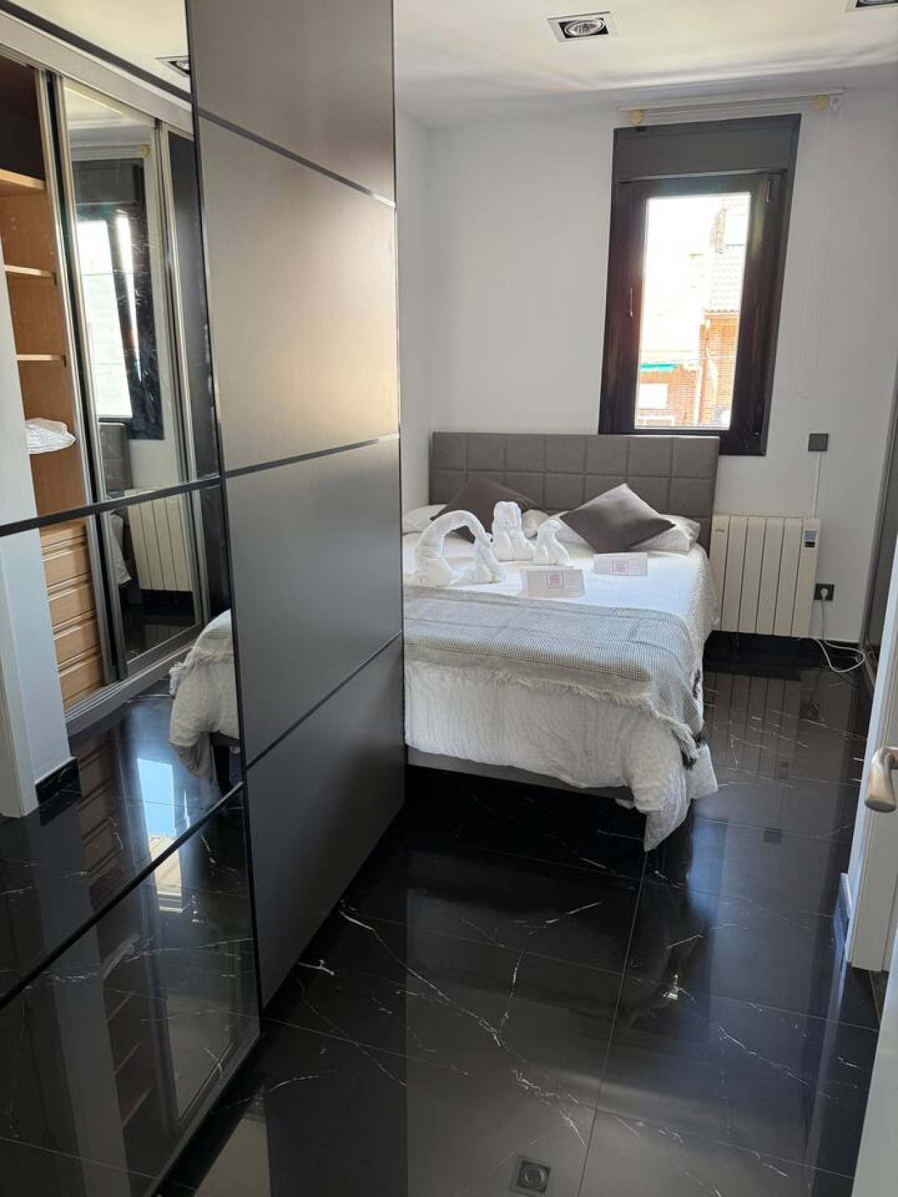Chalet vanguardista Madrid — imagen adicional