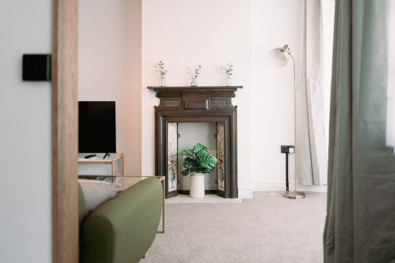 Historic Shop House | 6BR | Ideal for Contractors in 69 High Street - Property image 39 - VivreStays