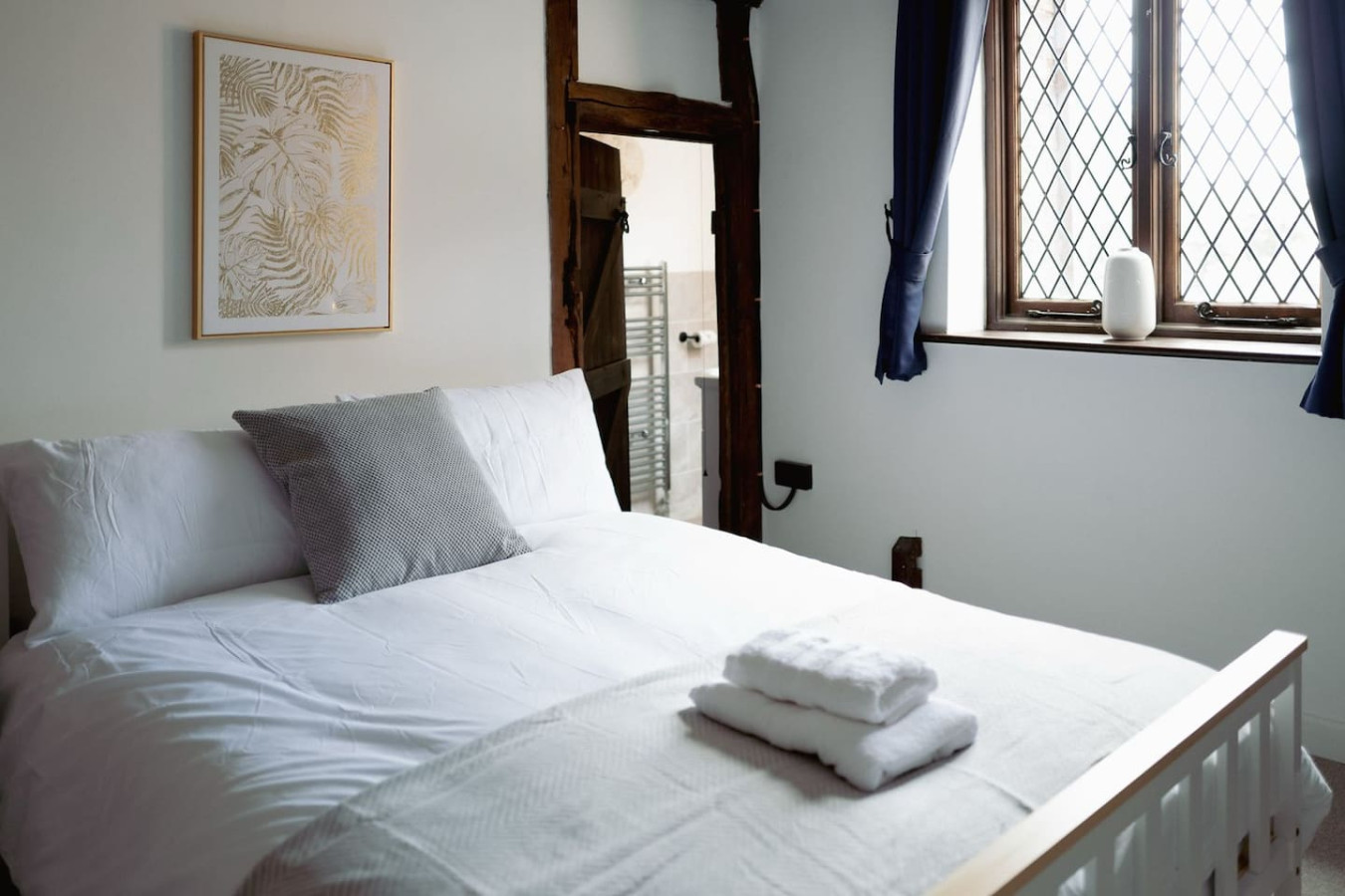 Historic Shop House | 6BR | Ideal for Contractors in 69 High Street - Property image 18 - VivreStays
