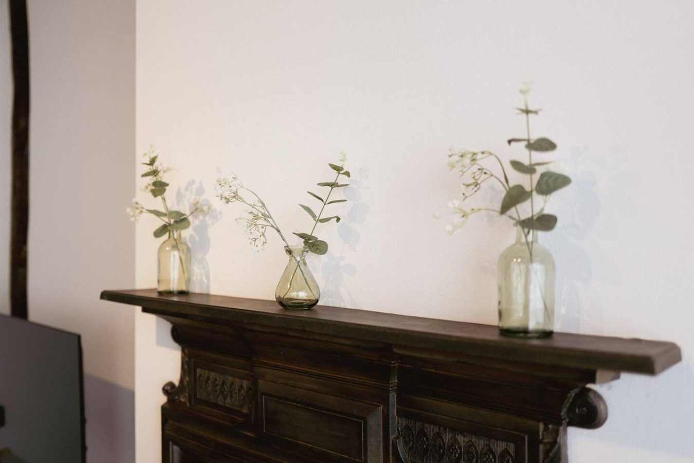 Historic Shop House | 6BR | Ideal for Contractors in 69 High Street - Property image 2 - VivreStays