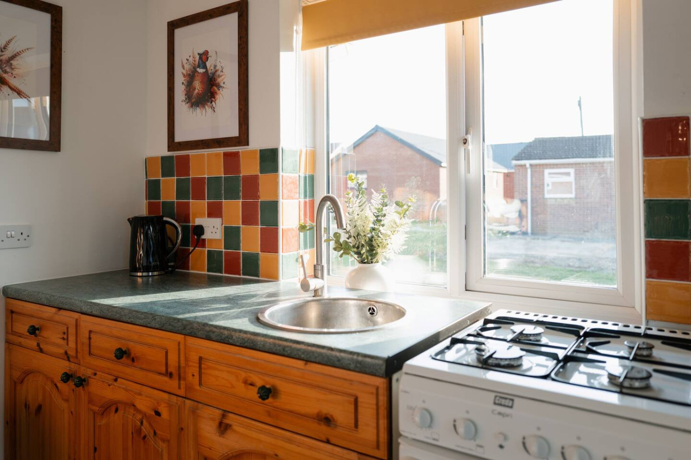 Cosy Chalet | Walk to Beach | Sleeps 6 | Pets in Warden Bay Road 88 Saddlebrook Park - Property image 4 - VivreStays