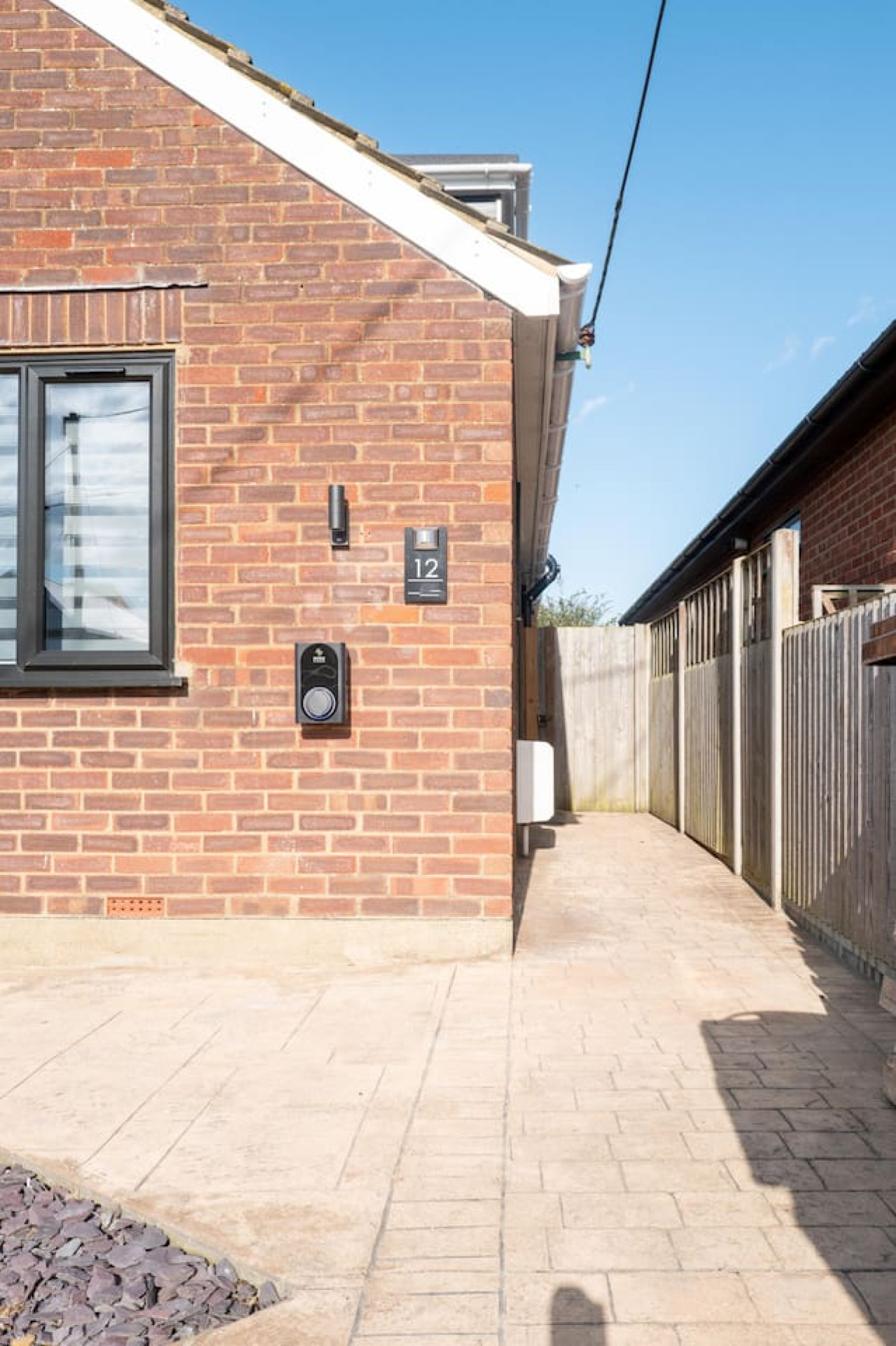 Accessible Clifftop Home with Sea View in 12 Cliff Gardens - Property image 34 - VivreStays