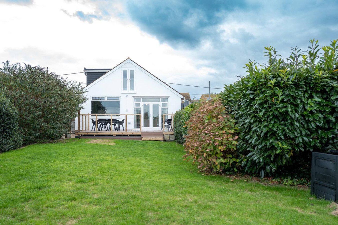 Accessible Clifftop Home with Sea View in 12 Cliff Gardens - Property image 30 - VivreStays