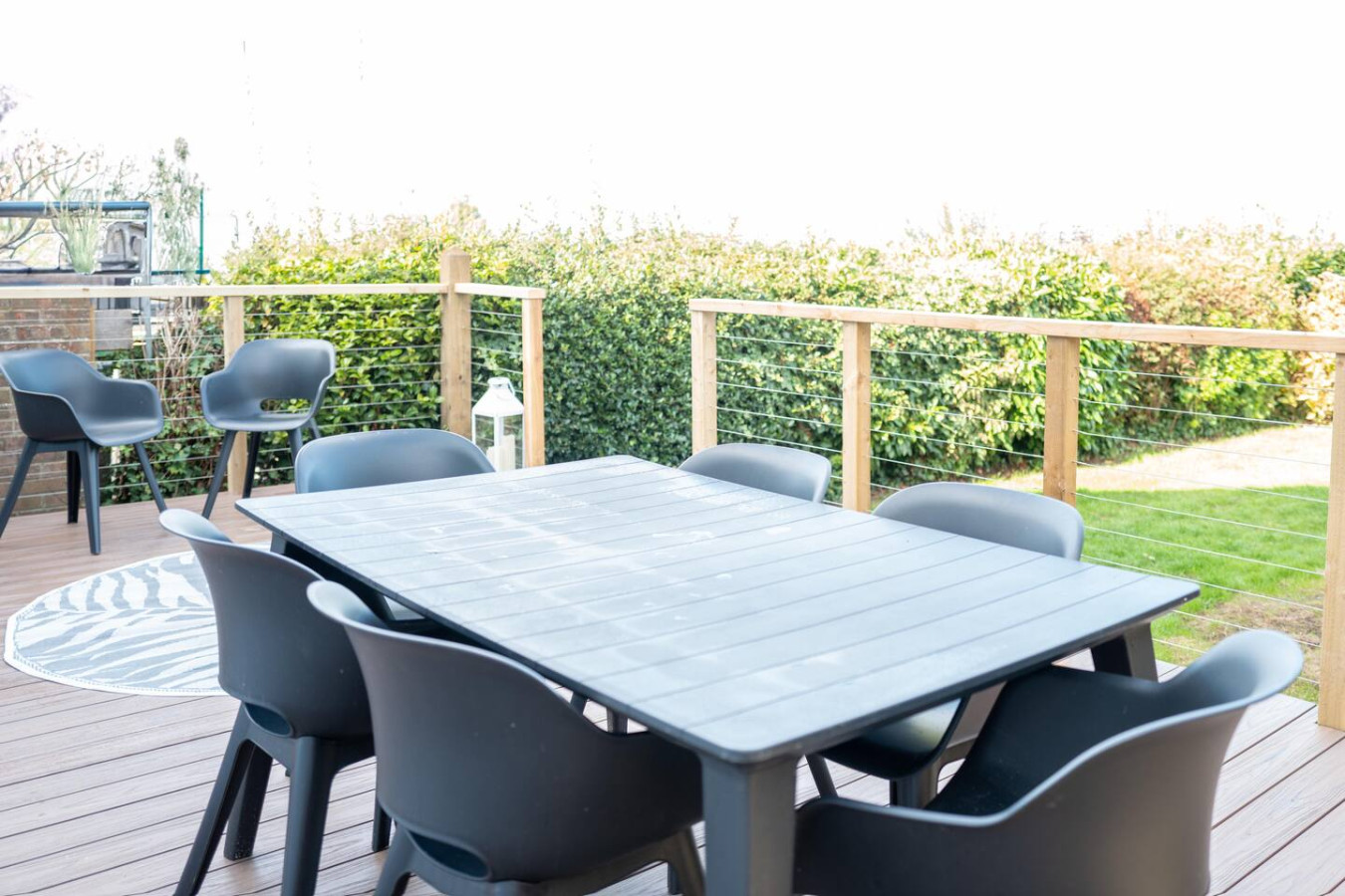 Accessible Clifftop Home with Sea View in 12 Cliff Gardens - Property image 31 - VivreStays
