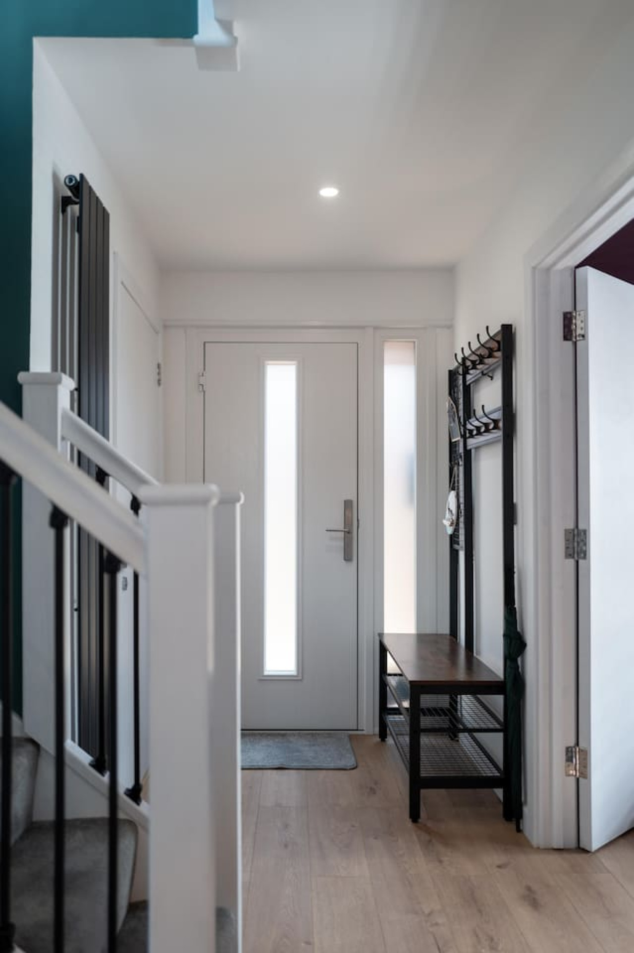 Accessible Clifftop Home with Sea View in 12 Cliff Gardens - Property image 36 - VivreStays