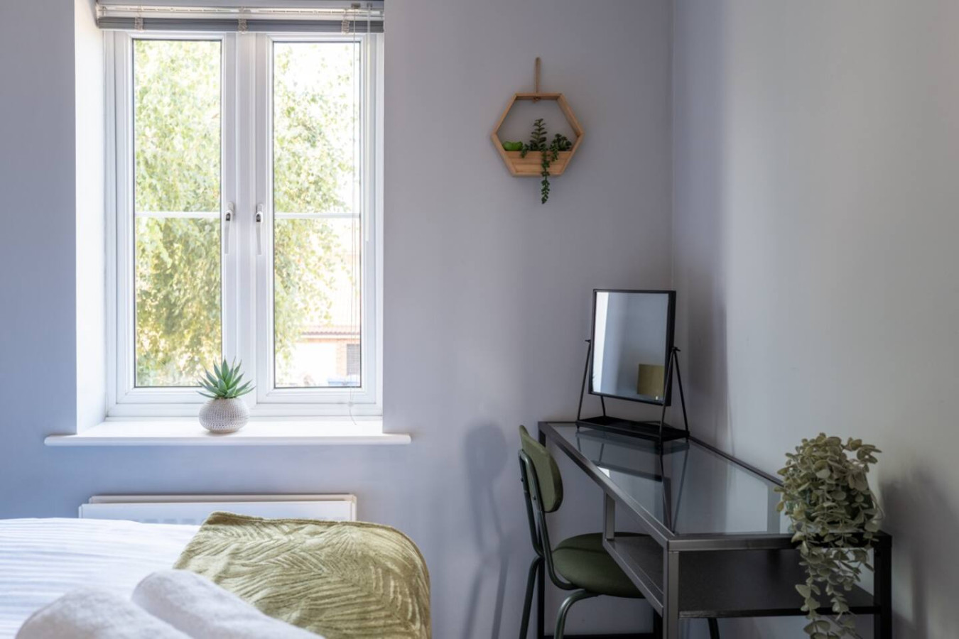 Colourful 5BR Home | Sleeps 11 + Parking | Beaches in 9 Wigeon Road - Property image 19 - VivreStays