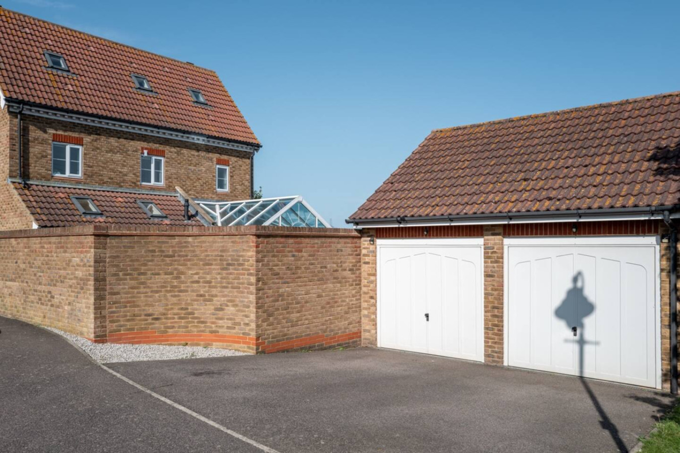Colourful 5BR Home | Sleeps 11 + Parking | Beaches in 9 Wigeon Road - Property image 46 - VivreStays