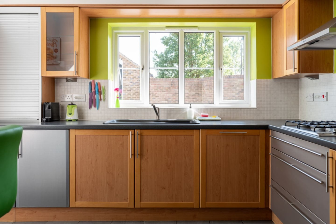 Colourful 5BR Home | Sleeps 11 + Parking | Beaches in 9 Wigeon Road - Property image 10 - VivreStays